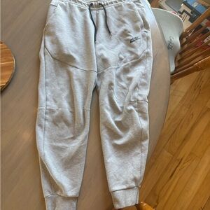 Nike Tech gray sweatpants